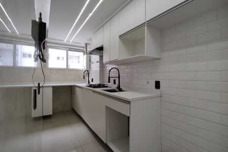 Apartamento à venda com 52m², 2 quartos e 1 vaga Apartamento à venda com 52m², 2 quartos e 1 vagaCozinha - Armários