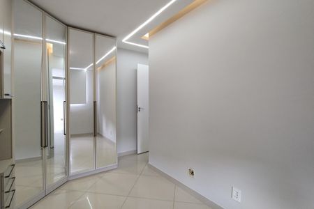 Apartamento à venda com 52m², 2 quartos e 1 vaga Apartamento à venda com 52m², 2 quartos e 1 vagaQuarto 2 - Armários