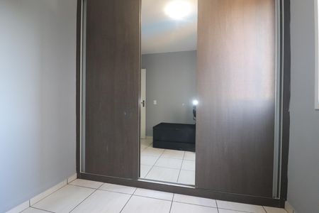 Apartamento para alugar com 67m², 3 quartos e 1 vagaQuarto 2