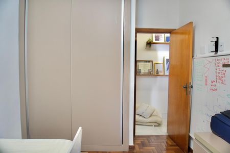 Apartamento à venda com 90m², 3 quartos e 2 vagas Apartamento à venda com 90m², 3 quartos e 2 vagasQuarto 2
