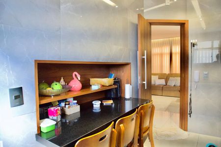 Cozinha de apartamento à venda com 3 quartos, 90m² em Gutierrez, Belo Horizonte