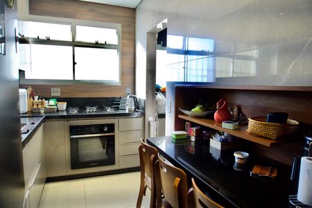 Apartamento à venda com 90m², 3 quartos e 2 vagas Apartamento à venda com 90m², 3 quartos e 2 vagasCozinha