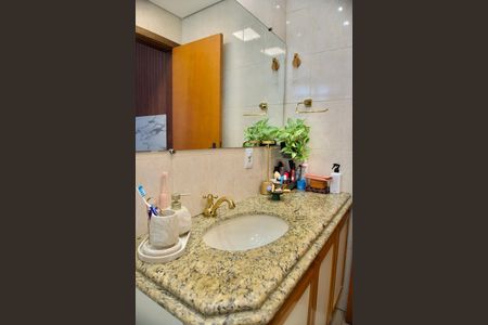 Apartamento à venda com 90m², 3 quartos e 2 vagas Apartamento à venda com 90m², 3 quartos e 2 vagasSuíte - Banheiro