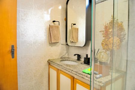 Apartamento à venda com 90m², 3 quartos e 2 vagas Apartamento à venda com 90m², 3 quartos e 2 vagasBanheiro