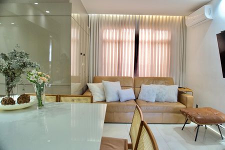 Apartamento à venda com 90m², 3 quartos e 2 vagas Apartamento à venda com 90m², 3 quartos e 2 vagasSala