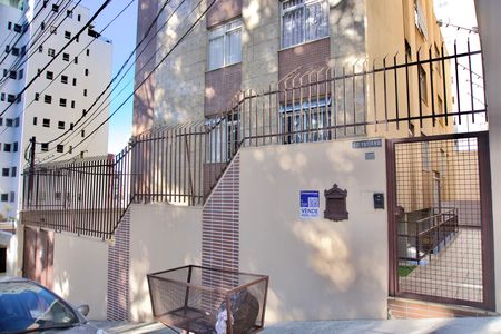 Apartamento à venda com 90m², 3 quartos e 2 vagas Apartamento à venda com 90m², 3 quartos e 2 vagasPlaca QuintoAndar