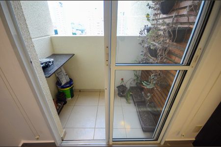 Apartamento para alugar com 50m², 2 quartos e 1 vaga Apartamento para alugar com 50m², 2 quartos e 1 vagaSala - Sacada