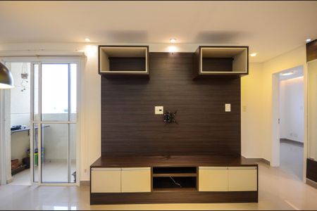 Sala de apartamento para alugar com 2 quartos, 50m² em Piqueri, São Paulo