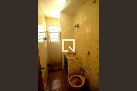 Apartamento à venda com 65m², 2 quartos e sem vaga Apartamento à venda com 65m², 2 quartos e sem vagaBanheiro