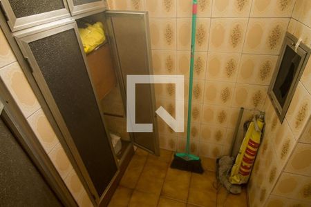 Apartamento à venda com 65m², 2 quartos e sem vaga Apartamento à venda com 65m², 2 quartos e sem vagaBanheiro