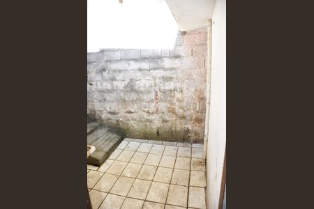 Edícula - Área de serviço e Quintal de casa para alugar com 2 quartos, 120m² em Jardim Ipanema (zona Oeste), São Paulo