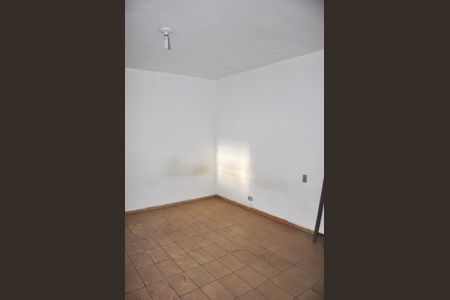 Casa para alugar com 120m², 2 quartos e 1 vaga Casa para alugar com 120m², 2 quartos e 1 vagaQuarto 02