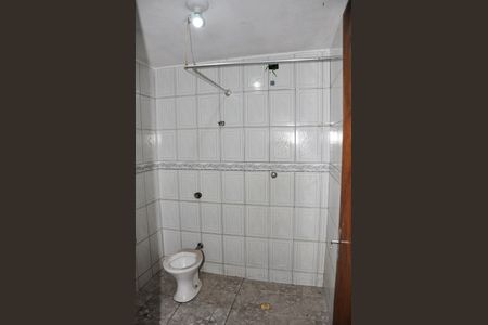 Casa para alugar com 120m², 2 quartos e 1 vaga Casa para alugar com 120m², 2 quartos e 1 vagaBanheiro Social