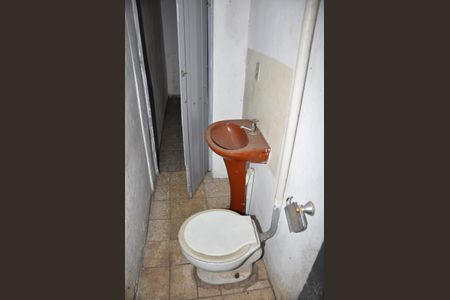 Edícula - Banheiro Social de casa para alugar com 2 quartos, 120m² em Jardim Ipanema (zona Oeste), São Paulo