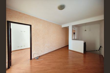 Casa para alugar com 126m², 3 quartos e 2 vagas Casa para alugar com 126m², 3 quartos e 2 vagasSala