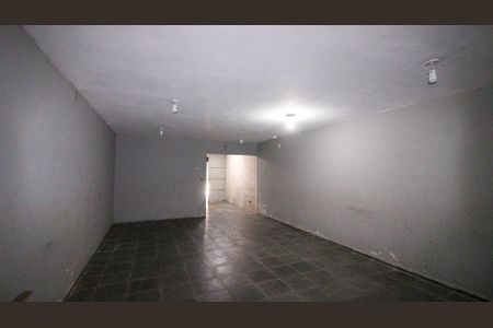 Casa à venda com 3 quartos, 172m² em Jardim Piqueroby, São Paulo