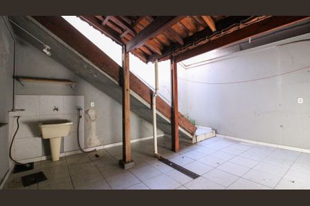 Casa à venda com 3 quartos, 172m² em Jardim Piqueroby, São Paulo