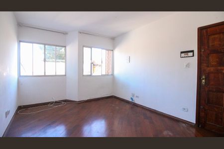 Casa à venda com 3 quartos, 172m² em Jardim Piqueroby, São Paulo