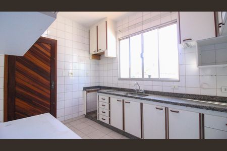 Casa para alugar com 172m², 3 quartos e 6 vagas