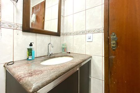 Banheiro de apartamento à venda com 3 quartos, 66m² em Marajó, Belo Horizonte