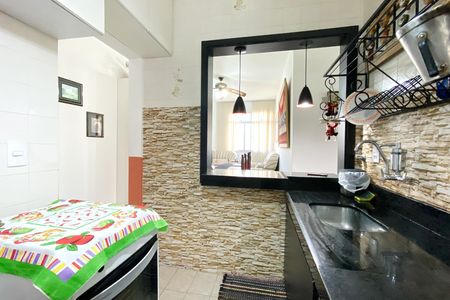 Cozinha de apartamento à venda com 3 quartos, 66m² em Marajó, Belo Horizonte