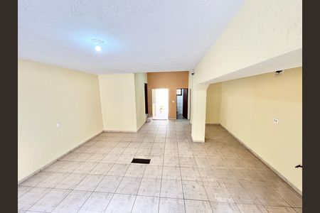 Garagem de casa à venda com 3 quartos, 226m² em Vila Dom Pedro Ii, São Paulo