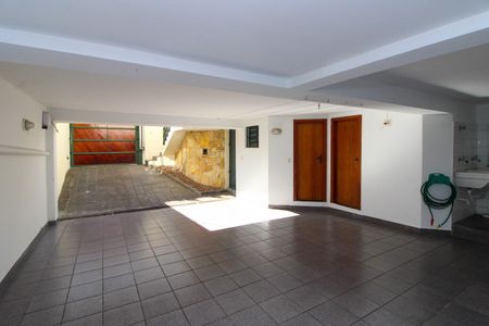 Garagem de casa à venda com 3 quartos, 170m² em Jardim Namba, São Paulo