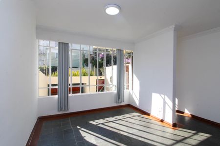 Sala de casa à venda com 3 quartos, 170m² em Jardim Namba, São Paulo