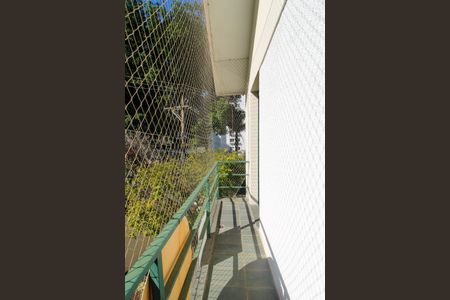 Varanda dos quartos de casa à venda com 3 quartos, 170m² em Jardim Namba, São Paulo