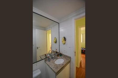 Banheiro de apartamento à venda com 3 quartos, 50m² em Paulicéia, São Bernardo do Campo