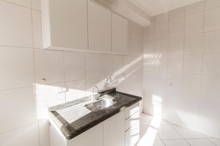 Apartamento para alugar com 58m², 2 quartos e 2 vagas Apartamento para alugar com 58m², 2 quartos e 2 vagasCozinha