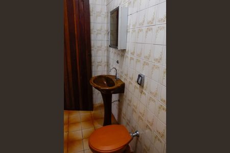 Banheiro de casa à venda com 2 quartos, 125m² em Cipava, Osasco