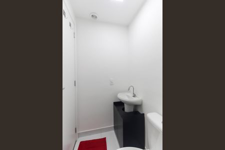 Banheiro de apartamento para alugar com 2 quartos, 34m² em Fazenda Aricanduva, São Paulo
