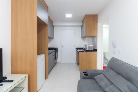 Sala - Cozinha de apartamento para alugar com 2 quartos, 34m² em Fazenda Aricanduva, São Paulo