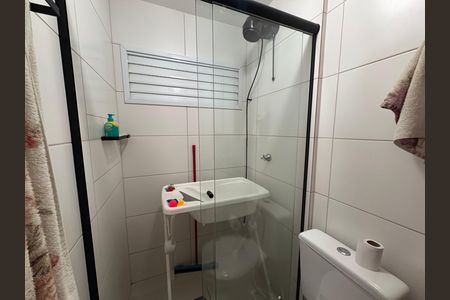 Banheiro - Social de apartamento para alugar com 2 quartos, 64m² em Vila Rosa, Goiânia