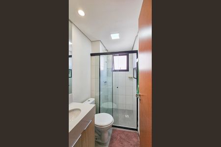 Banheiro de apartamento para alugar com 2 quartos, 38m² em Centro, Osasco