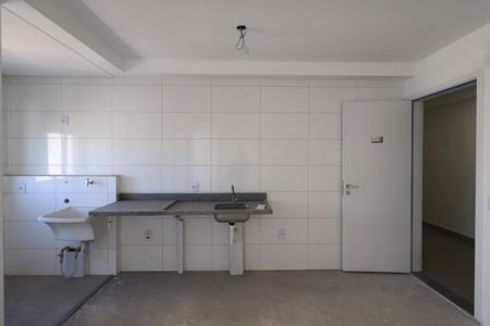 Cozinha e Área de Serviço de apartamento à venda com 2 quartos, 46m² em Tatuapé, São Paulo