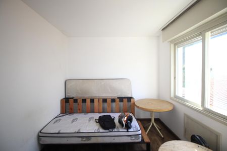 Quarto 1 de apartamento para alugar com 1 quarto, 37m² em Petrópolis, Porto Alegre
