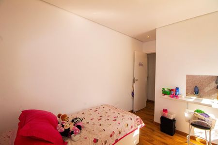 Apartamento à venda com 90m², 3 quartos e 2 vagas Apartamento à venda com 90m², 3 quartos e 2 vagasQuarto 02