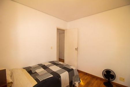 Apartamento à venda com 90m², 3 quartos e 2 vagas Apartamento à venda com 90m², 3 quartos e 2 vagasQuarto 01
