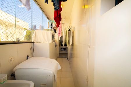 Apartamento à venda com 90m², 3 quartos e 2 vagas Apartamento à venda com 90m², 3 quartos e 2 vagasÁrea de Serviço