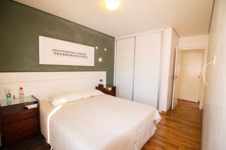 Apartamento à venda com 90m², 3 quartos e 2 vagas Apartamento à venda com 90m², 3 quartos e 2 vagasQuarto 03