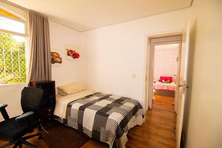 Apartamento à venda com 90m², 3 quartos e 2 vagas Apartamento à venda com 90m², 3 quartos e 2 vagasQuarto 01