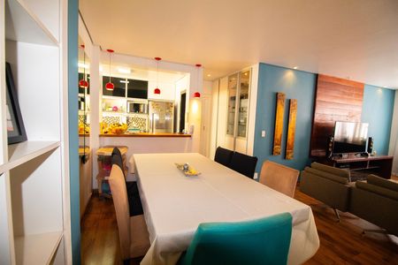 Apartamento à venda com 90m², 3 quartos e 2 vagas Apartamento à venda com 90m², 3 quartos e 2 vagasSala