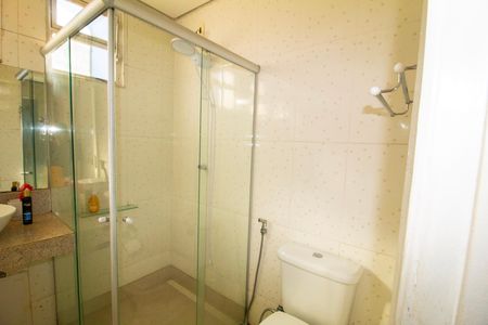 Apartamento à venda com 90m², 3 quartos e 2 vagas Apartamento à venda com 90m², 3 quartos e 2 vagasBanheiro social