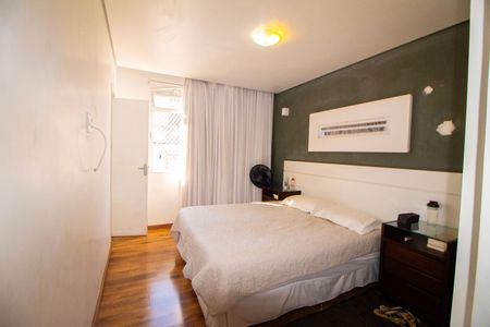 Apartamento à venda com 90m², 3 quartos e 2 vagas Apartamento à venda com 90m², 3 quartos e 2 vagasQuarto 03