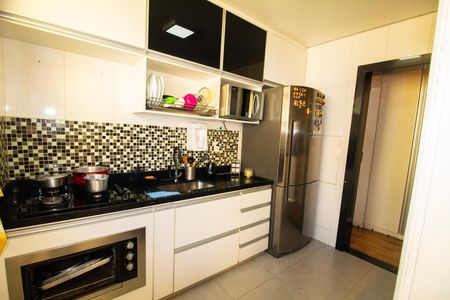 Apartamento à venda com 90m², 3 quartos e 2 vagas Apartamento à venda com 90m², 3 quartos e 2 vagasCozinha