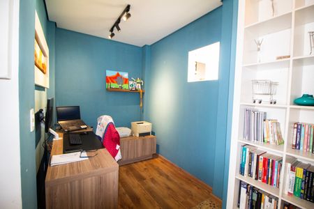 Apartamento à venda com 90m², 3 quartos e 2 vagas Apartamento à venda com 90m², 3 quartos e 2 vagassala- Escritorio