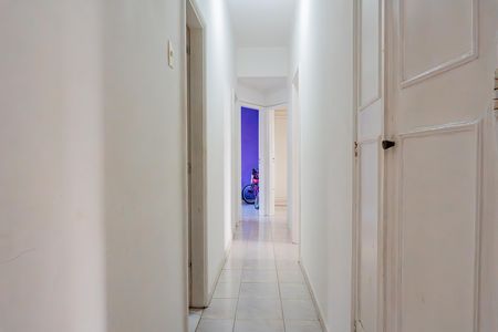 Apartamento à venda com 90m², 3 quartos e sem vaga Apartamento à venda com 90m², 3 quartos e sem vagaCorredor
