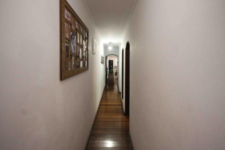 Casa à venda com 270m², 5 quartos e 4 vagasCorredor casa 02